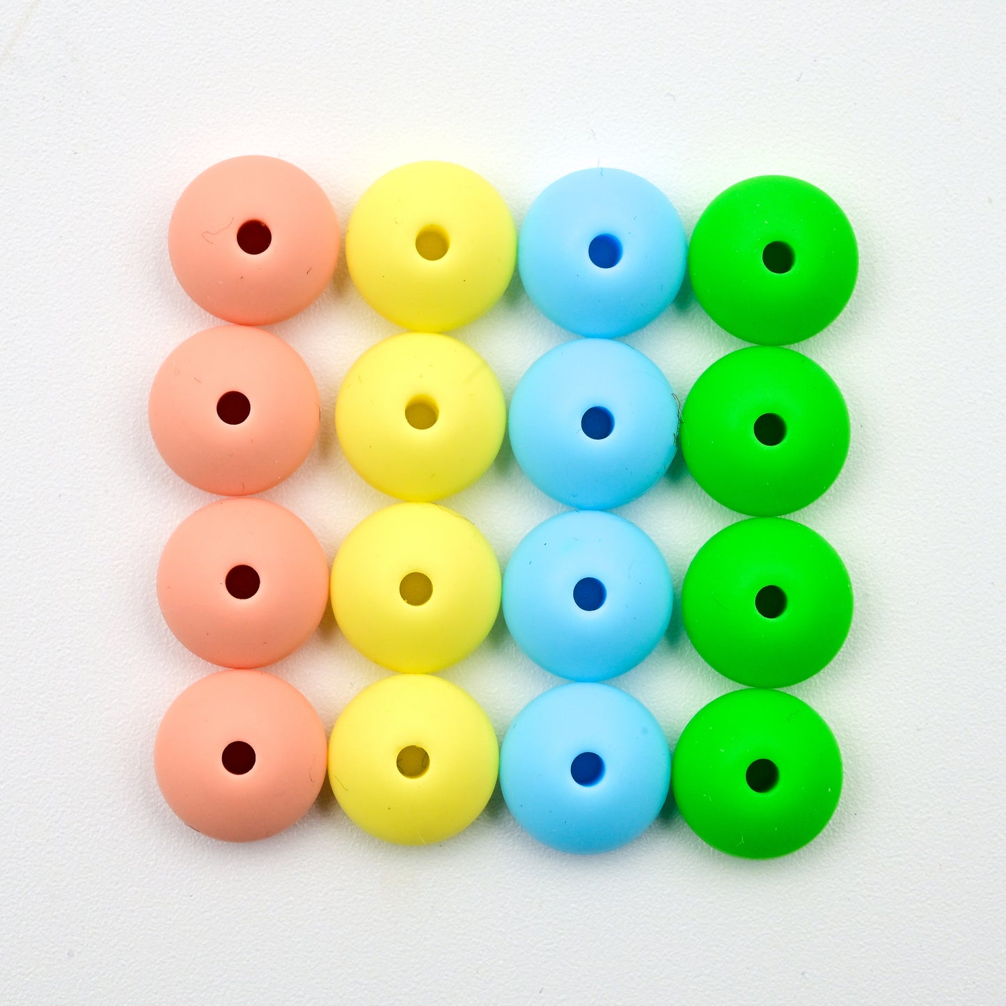 Needle Stoppers - Tin of 8 pairs, Flying Saucers