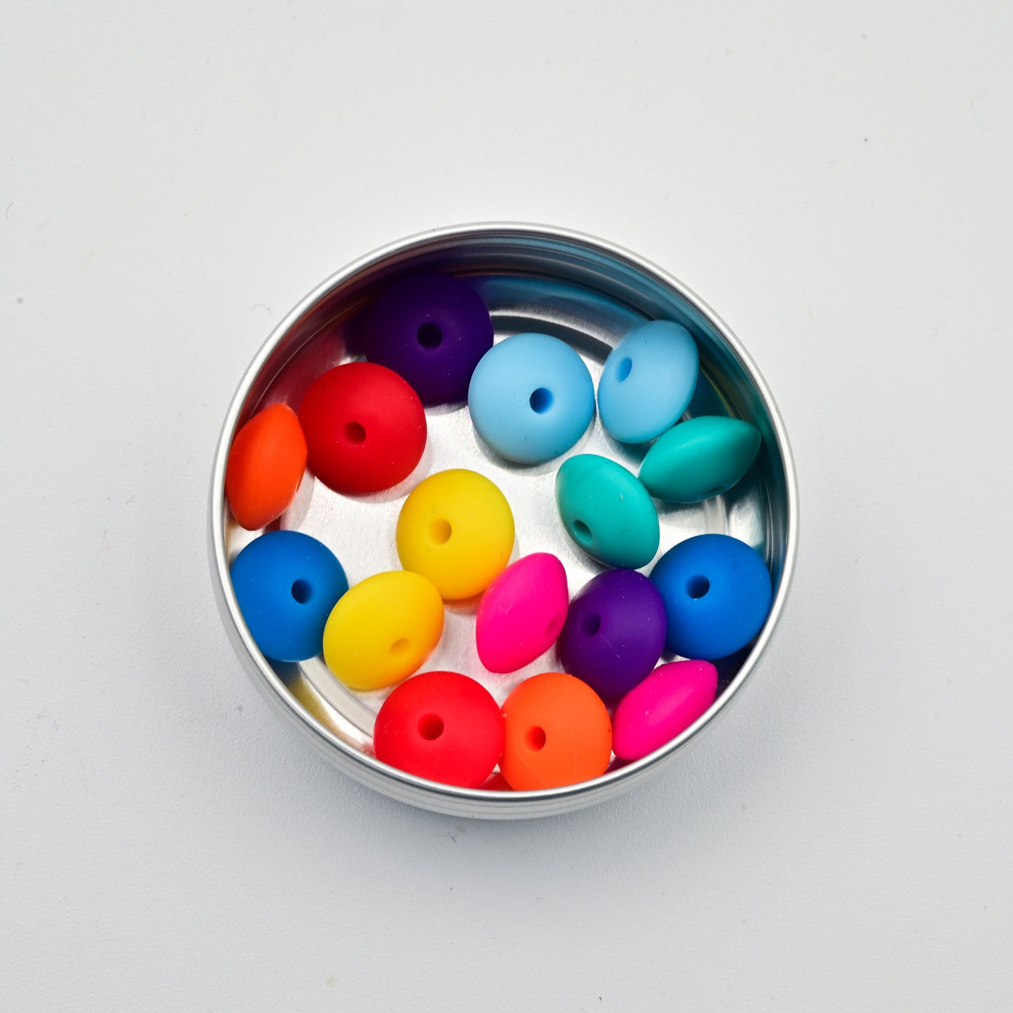 Needle Stoppers - Tin of 8 pairs, Flying Saucers