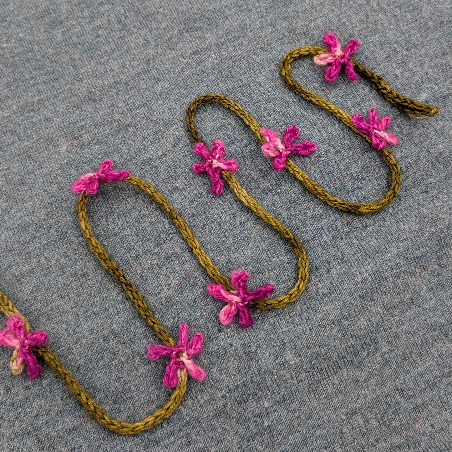 Free Floral Garland Downloadable Knitting Pattern