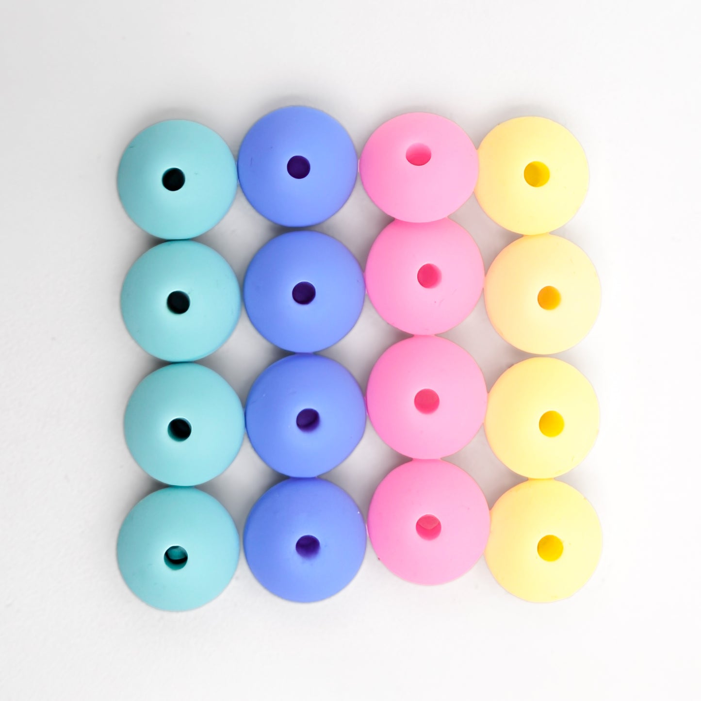 Needle Stoppers - Tin of 8 pairs, Flying Saucers