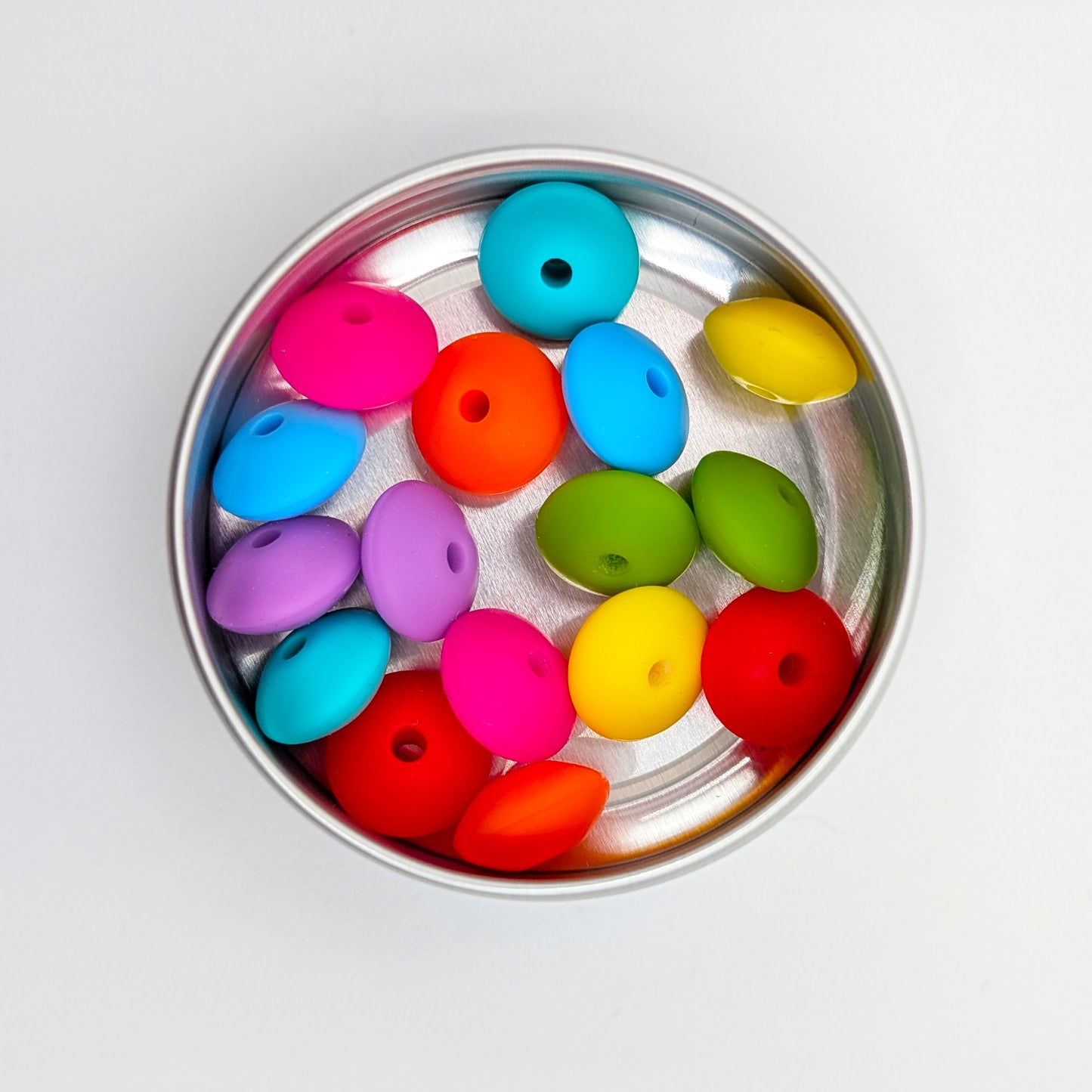 Needle Stoppers - Tin of 8 pairs, Flying Saucers