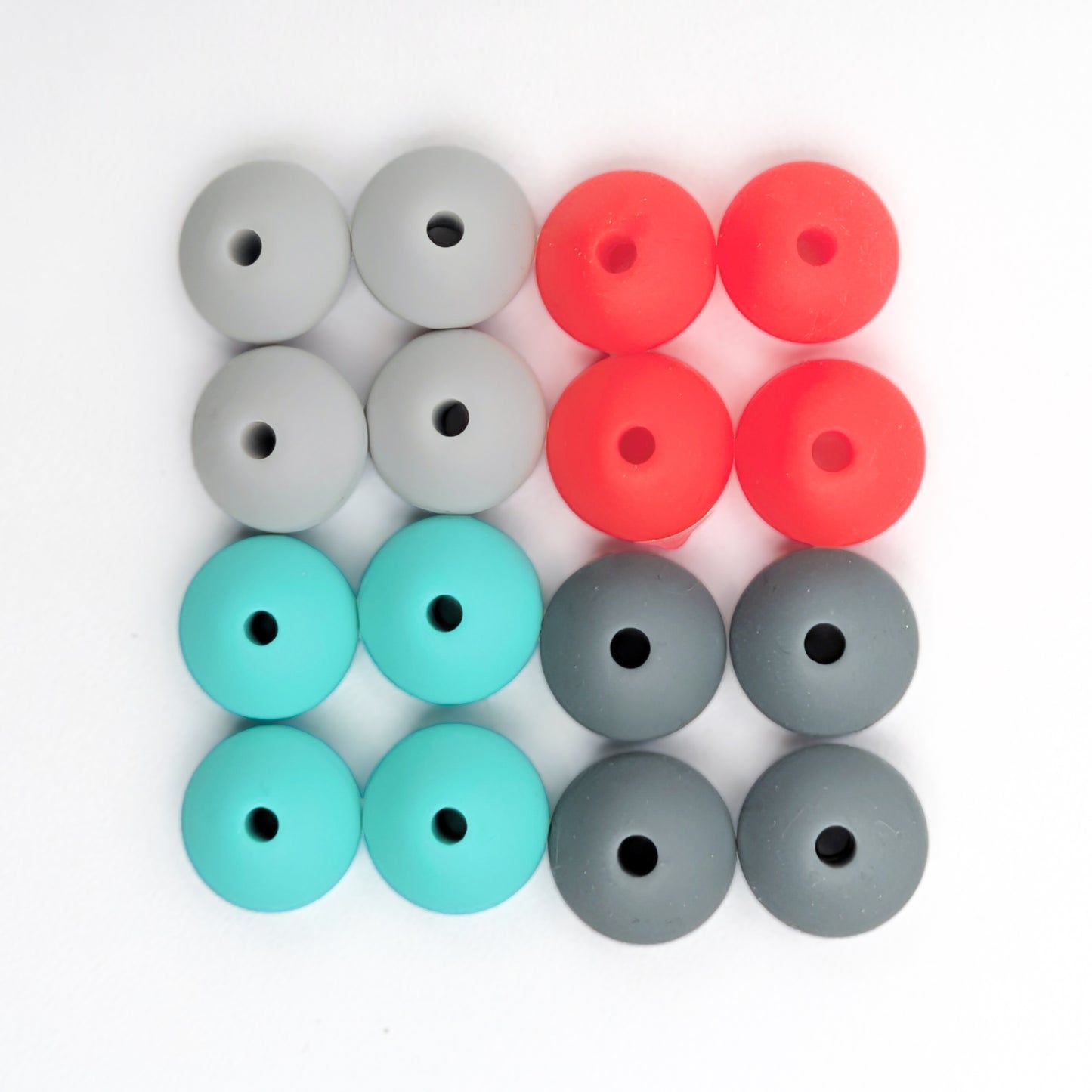 Needle Stoppers - Tin of 8 pairs, Flying Saucers
