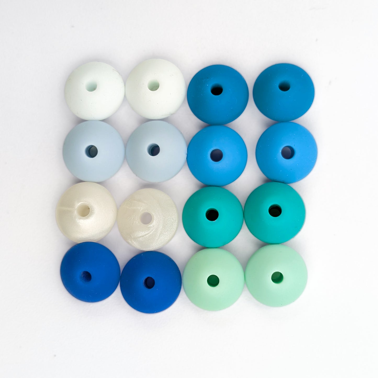 Needle Stoppers - Tin of 8 pairs, Flying Saucers
