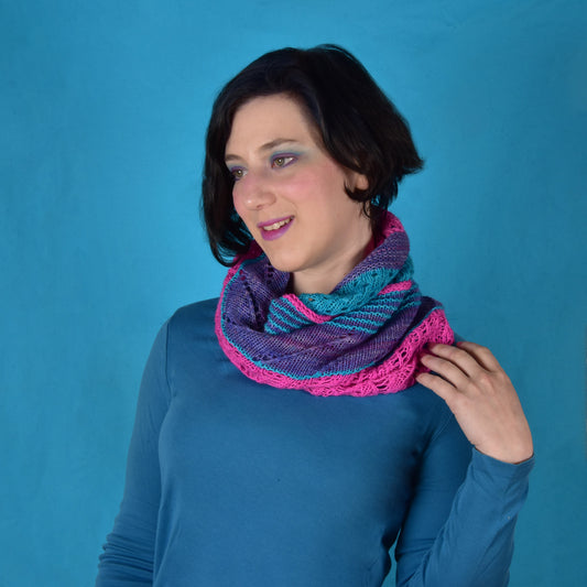 Candy Twist Cowl Knitting Pattern