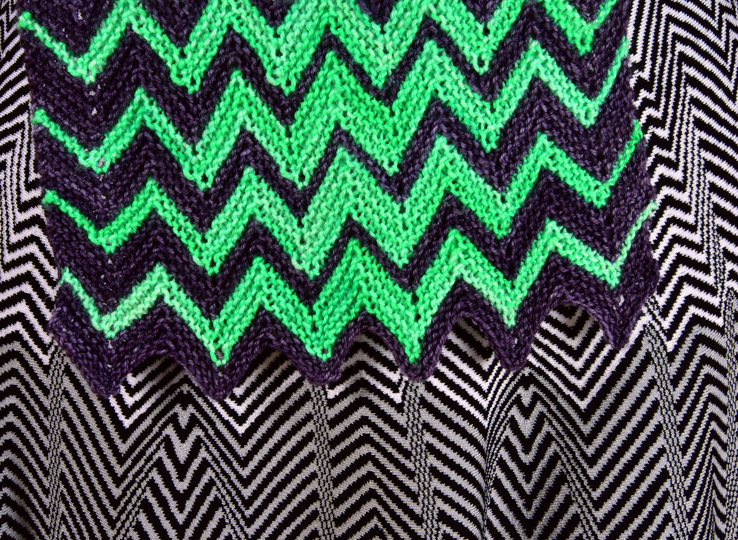 Voltage Scarf